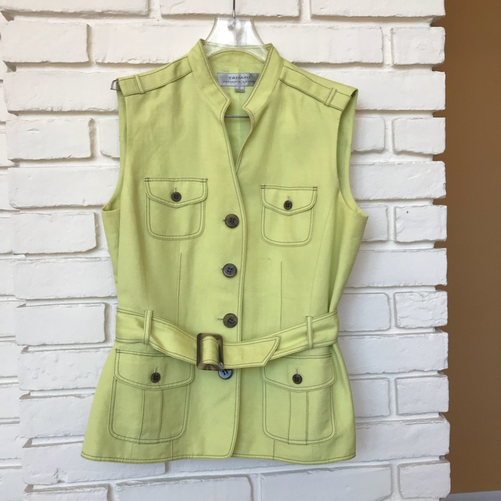 Charming Tahari top